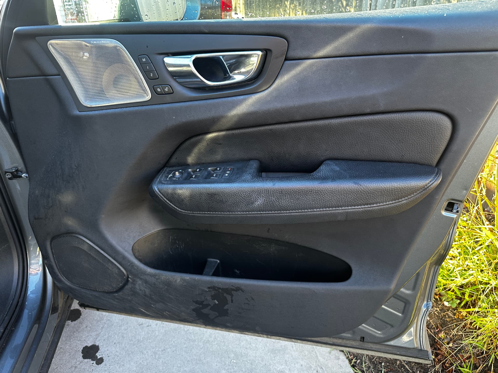 Before — Volvo XC60 door trim before and after an interior detail