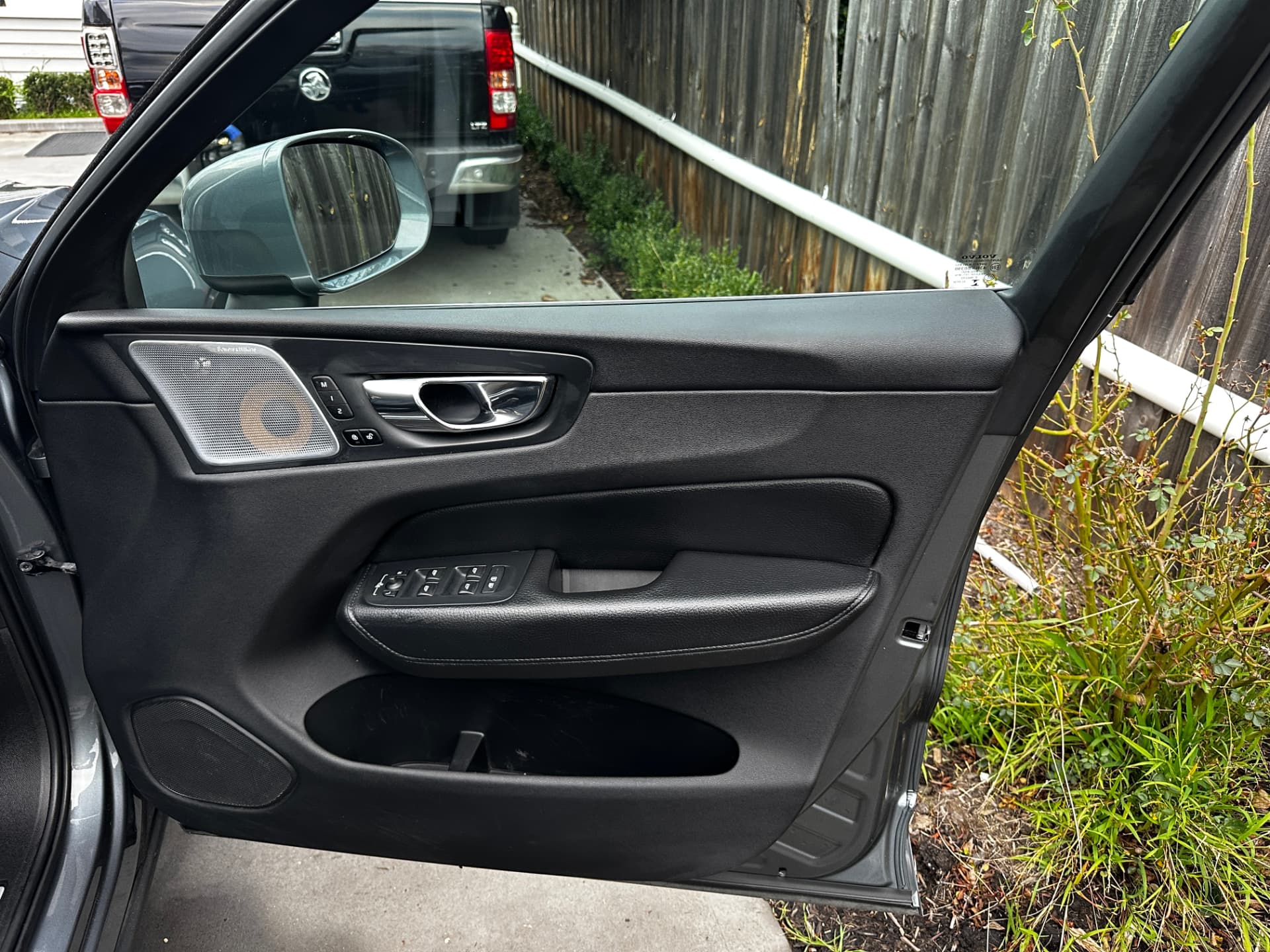 After — Volvo XC60 door trim before and after an interior detail